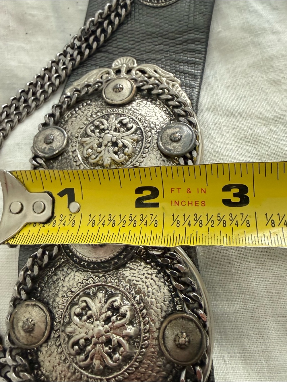 Vintage Gothic Structured Waist Cinch Belt Filigree Medallion Steampunk Chain S - Picture 14 of 14